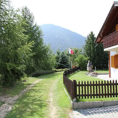 Chalet In Saclentse Basse Near Ski Area *